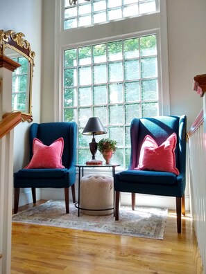 Interior - The Perfect Location to relax and explore all that the Seacoast has to offer!  (Eliot)