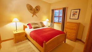 2 chambres, système d’insonorisation, fer et planche à repasser