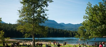 Tilava maalaismainen Whistler Retreat metsÀssÀ