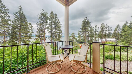 Private suite overlooking beautiful Flathead Lake with beach access.