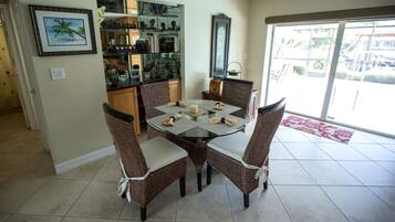 Family House, Multiple Beds, Non Smoking | In-room dining