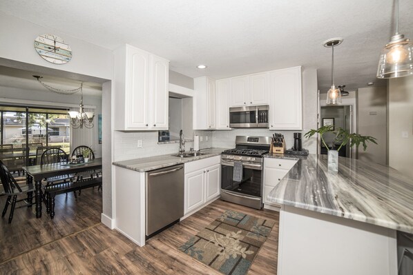 Fridge, microwave, oven, stovetop