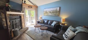 Smart TV, fireplace, DVD player