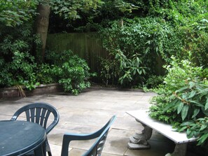 Terrace/patio - Lovely Large Garden Flat near Westfield & Olympia (London)