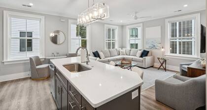 New Condo Nestled in Historic Downtown Charleston