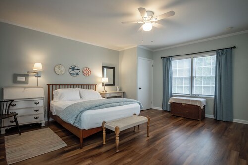 Walk to Everything from the 5 Points Carriage House!