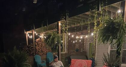 Living the LAKEFRONT Dream on Beaver Lake. Hot Tub!