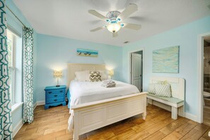 3 bedrooms, desk, iron/ironing board, free WiFi