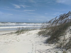 Beach nearby, sun-loungers, beach towels