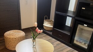 Deluxe Double Room, 1 King Bed | Premium bedding, minibar (some free items), in-room safe, desk - MARINA BOUTIQUE HOTEL  (Nha Trang)