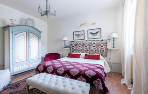 1 chambre, lit parapluie, Wi-Fi gratuit, draps fournis