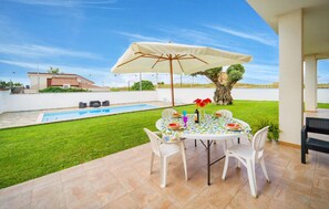 Outdoor dining - Luxurious home in Partanna -TP- (Partanna -TP-)