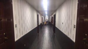 Hallway - Ana Palace Hotel (Dubai)