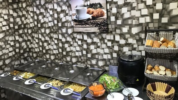Buffet - Ana Palace Hotel (Dubai)