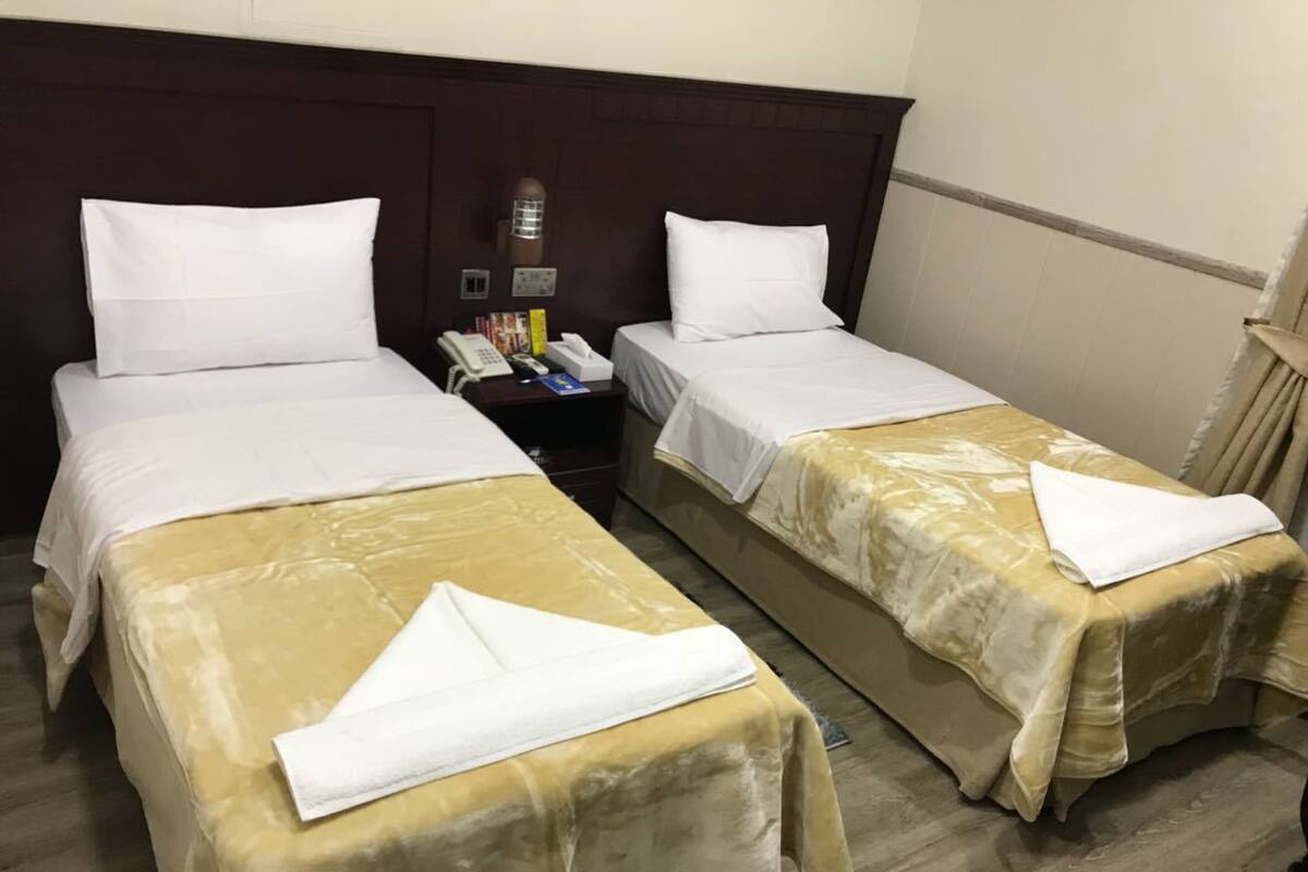 雙床房 | 書桌、折疊床/加床、免費無線上網
