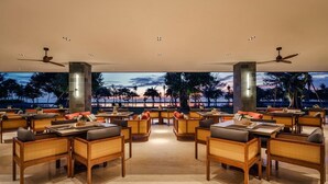 Breakfast, lunch and dinner served - Inna Bali Beach Garden (Denpasar)