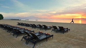 On the beach, beach volleyball - Inna Bali Beach Garden (Denpasar)