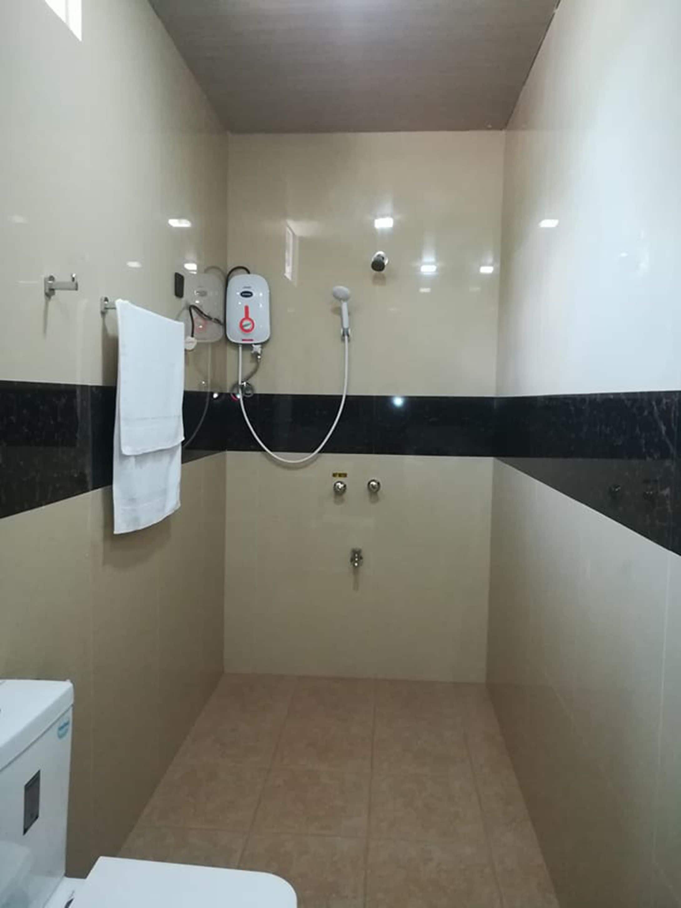 2-Bedroom Apartment  | Chuveiro