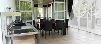 Thilini Hotel Apartment