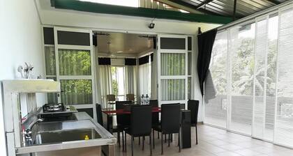 Thilini Hotel Apartment