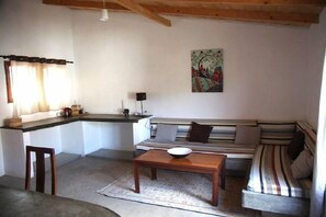 Deluxe Suite | Living area - Villa Morabeza Guest House (São Vicente)