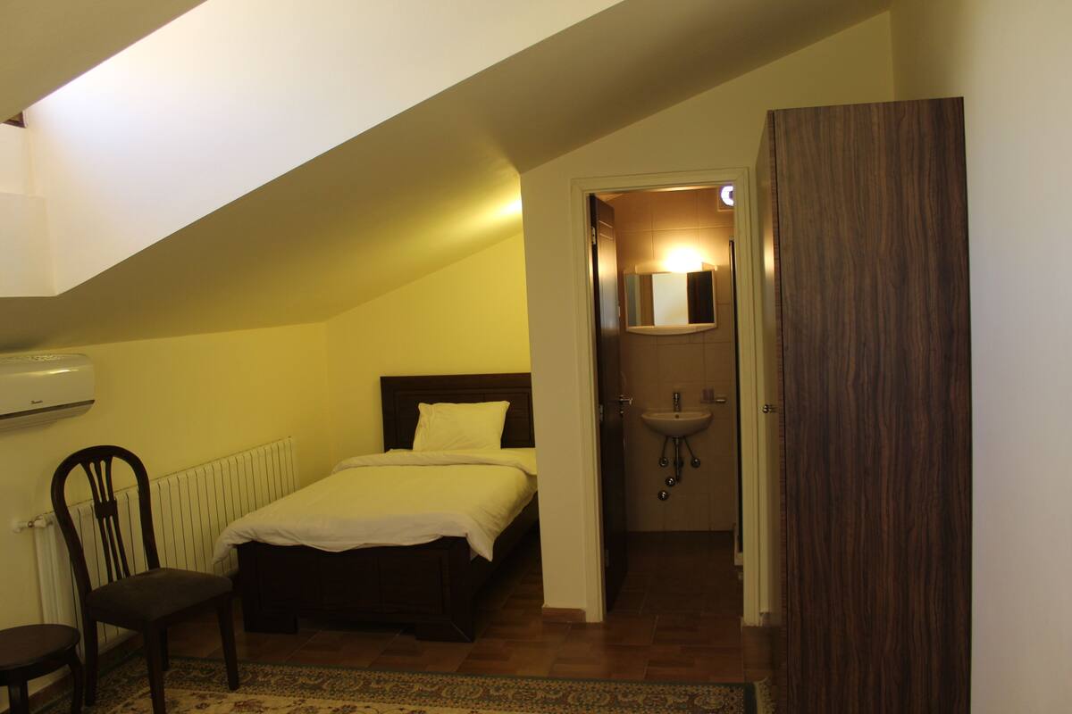 Dreibettzimmer