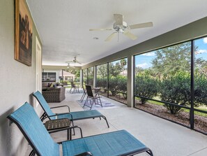 Terrace/patio - GAS GOLF CART WALK TO THE POOL BEAUTIFUL HOME IN FENNEY       THE VILLAGES FL (Wildwood)