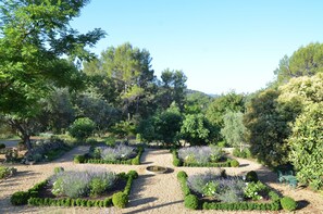 View from room - Chambre d'hôtes Bastide des Enqueses (Lorgues)