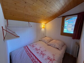 1 bedroom - Charming 5-person apartment in Les Saisies with fireplace and balcony (Les Saisies)