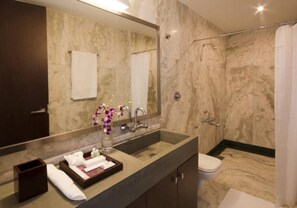 Shower, hair dryer, slippers, towels - The Park Slope Hotel (Bengaluru)