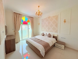 Luxury Studio Suite, 1 King Bed | In-room safe, desk, laptop workspace, blackout drapes - A'Sinamar Hotel Apartment (Muscat)