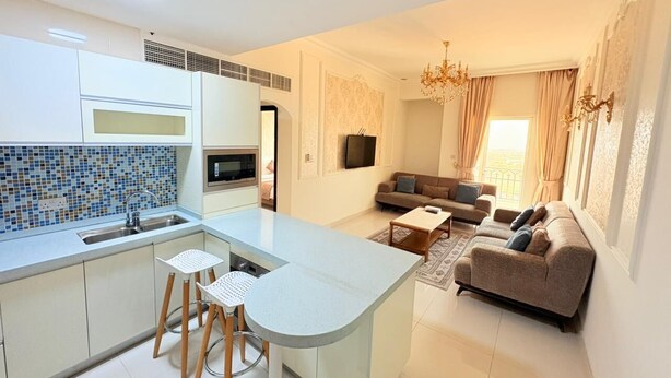 Suite, 1 Bedroom | Living room