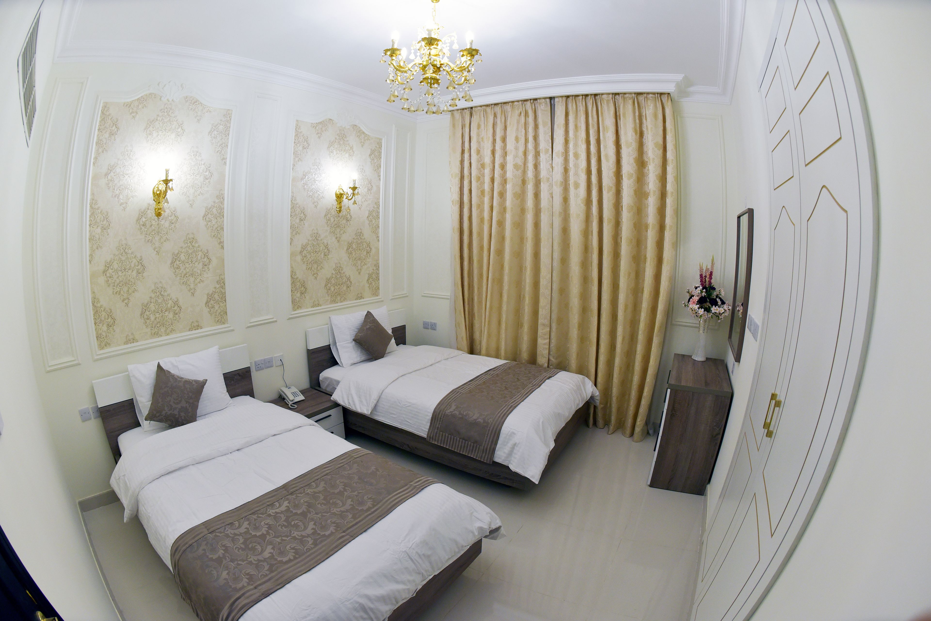 in-room safe, desk, laptop workspace, blackout curtains