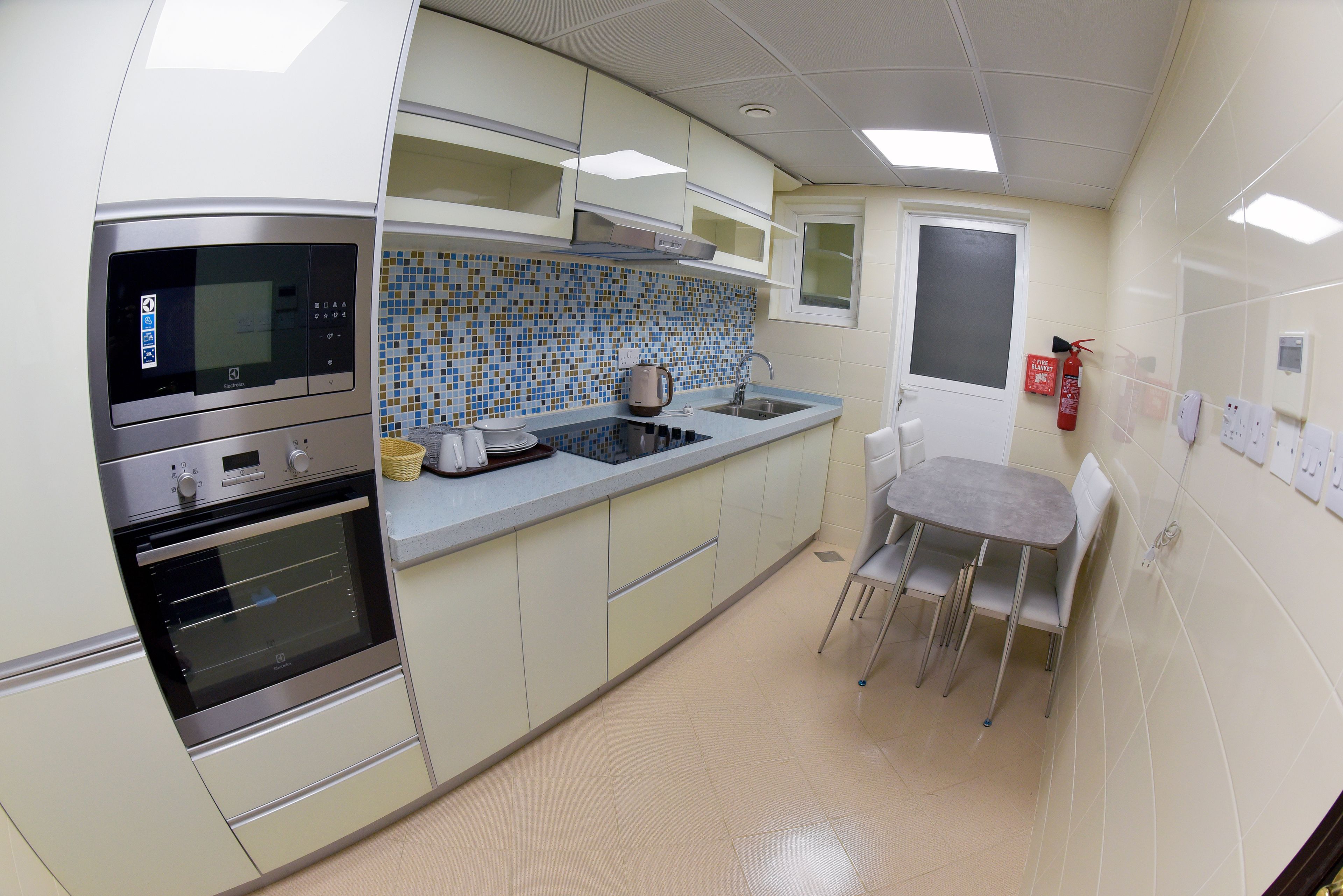 suite, 2 bedrooms | private kitchen | fridge, electric kettle