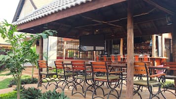 Bar (en la propiedad)
