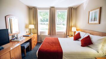 Double Room | In-room safe, desk, iron/ironing board, free WiFi