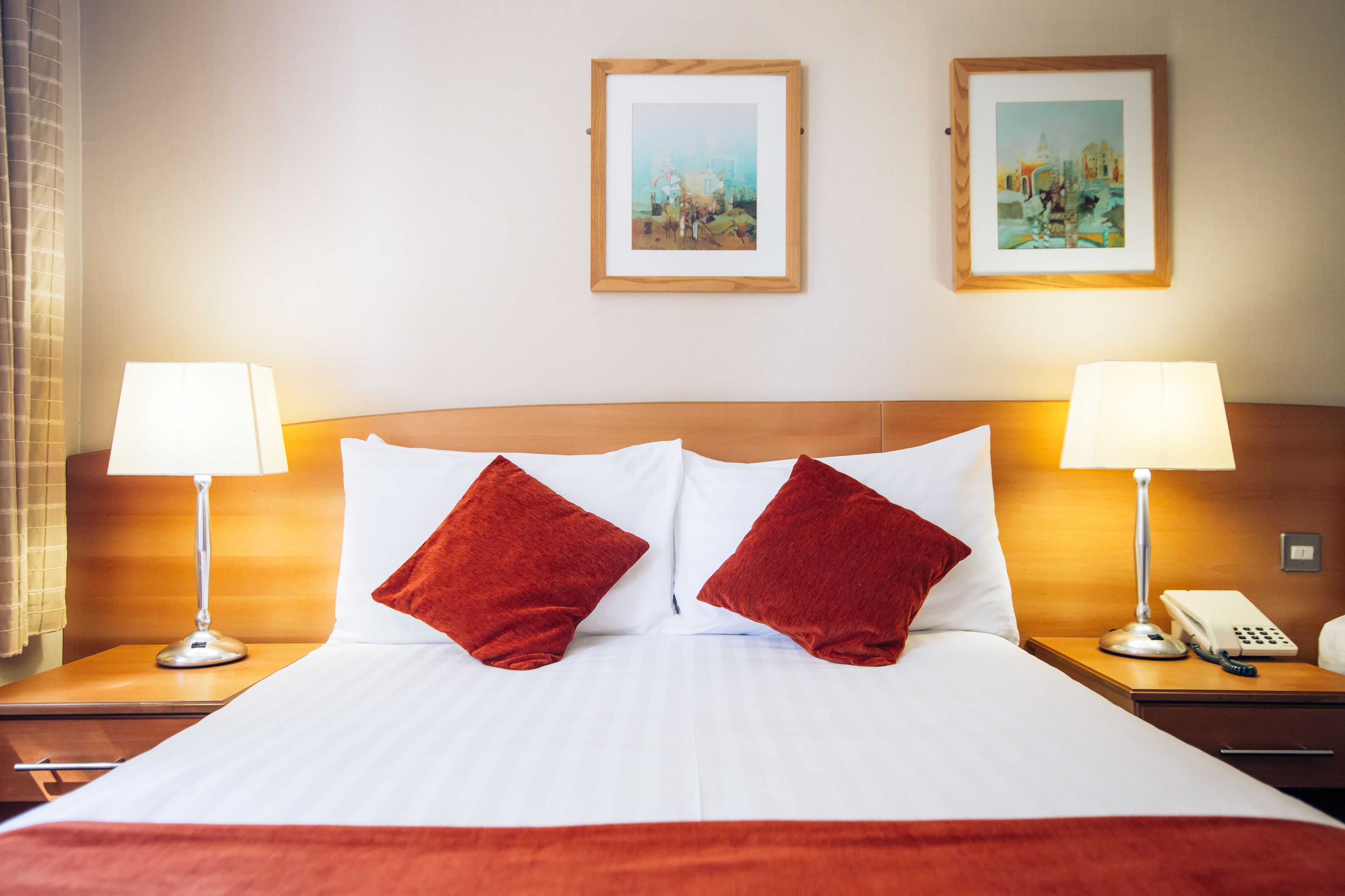 double room | 1 bedroom, in-room safe, desk, iron/ironing board