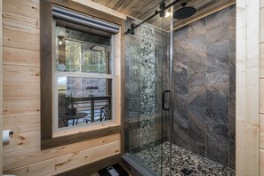 Interior - Rustic Modern Log Cabin with the BEST MOUNTAIN VIEWS & HOTTUB.
EV- CHGR NO PETS (Ellijay)