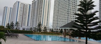 Wind Residences T4 Unit 2107 by SMCo