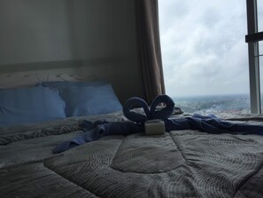 1 bedroom - Wind Residences T4 Unit 2107 by SMCo (Tagaytay)