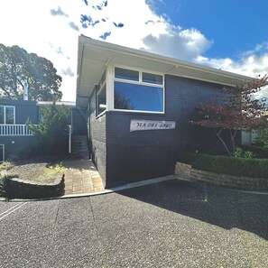 Exterior - Adventure, imagination & Pirate fun! Via Del Lago for family, friends & memories (Taupo Central)