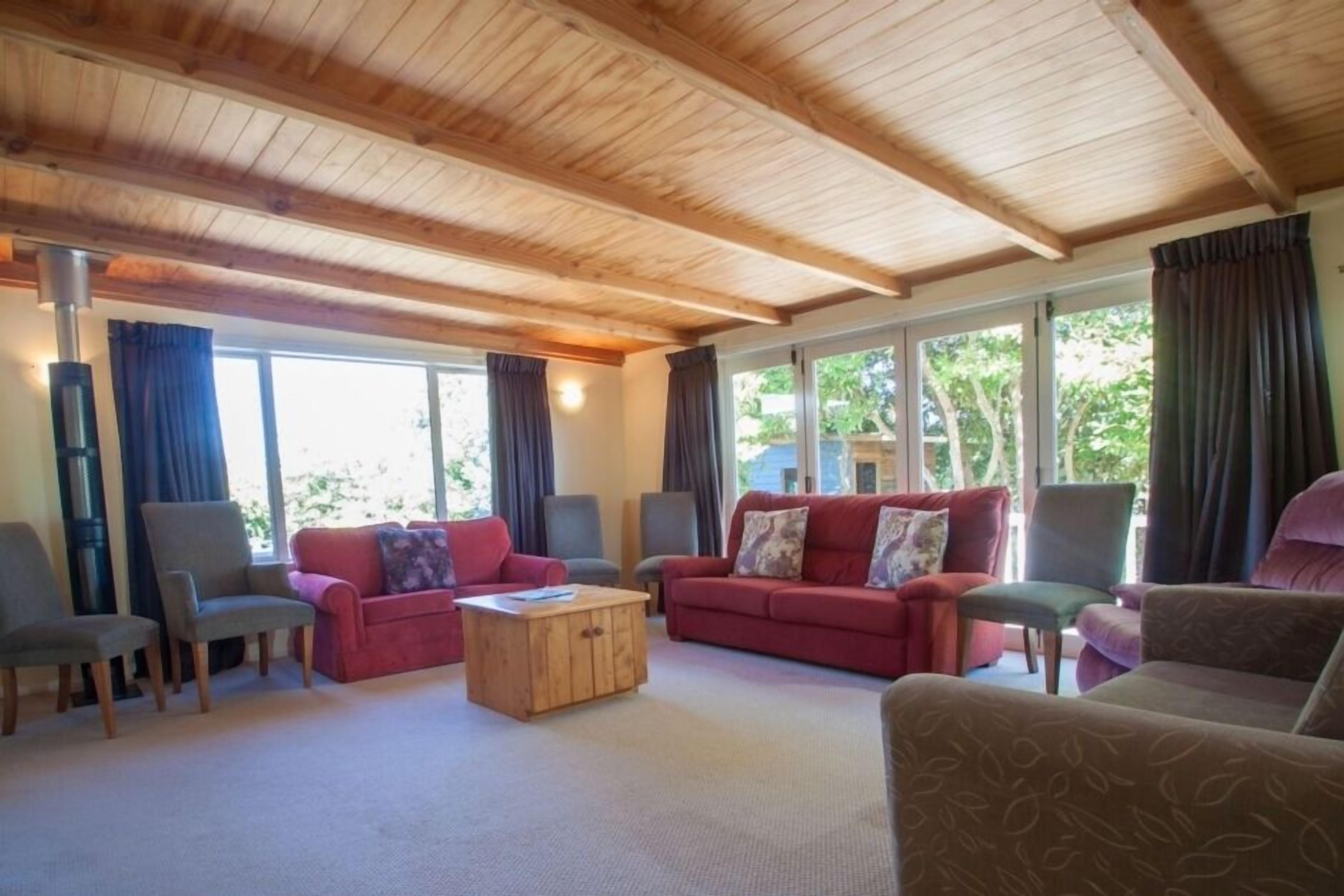 Smart TV, fireplace, DVD player