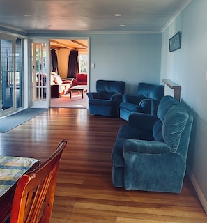 Smart TV, fireplace, DVD player - Pirate Adventure Meets Lake Taupō Living | Spacious Family & Group Accommodation (Taupo Central)