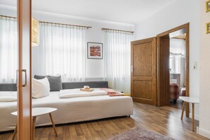 1 bedroom, iron/ironing board, travel cot, free WiFi