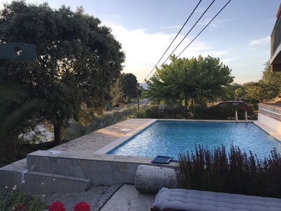 HUTTE-1960 Mediterranean Country House with garden and pool in 3ha estate