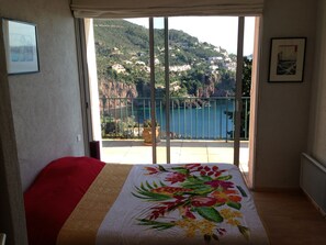 3 Schlafzimmer, Schreibtisch, Bügeleisen/Bügelbrett, kostenloses WLAN