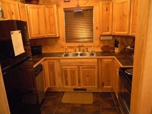 Kühlschrank, Mikrowelle, Geschirrspüler