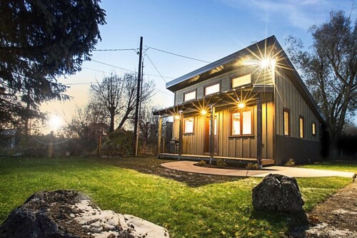 Modern Cabin with Walkability in Downtown Driggs