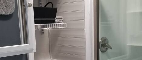 Shower, towels