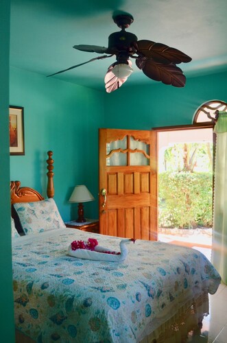 Coral Cottage Jamaica - Caribbean seaside villa, right outside of Negril! 